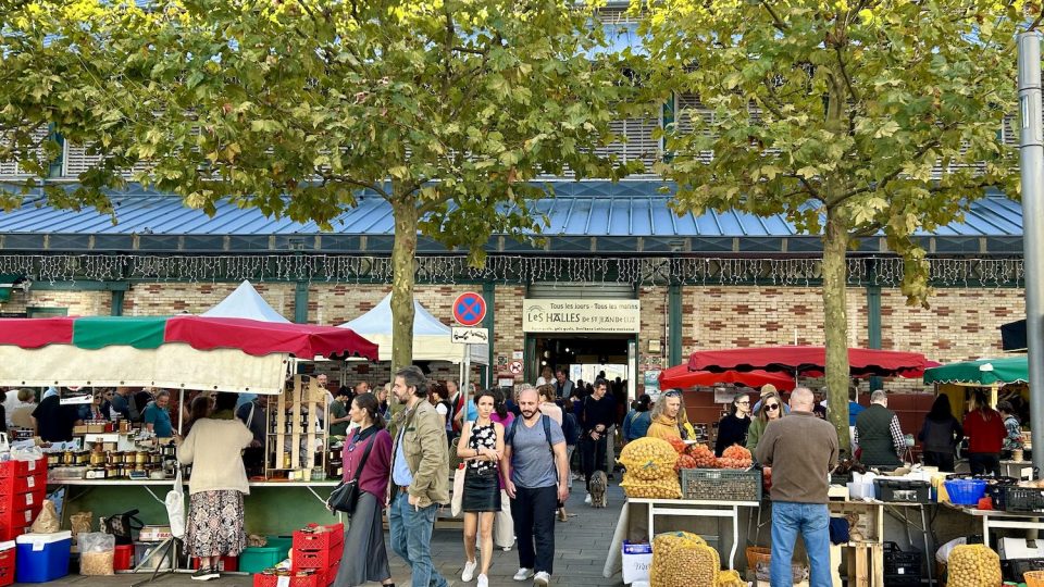 market in saint jean de luz